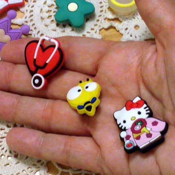 Jibbitz, Kid's shoe charms for crocs or crocs-style shoes - Picture 4 of 4